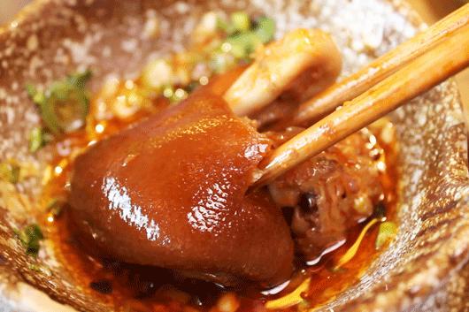 青島建筑突發(fā)爆炸事件實(shí)錄