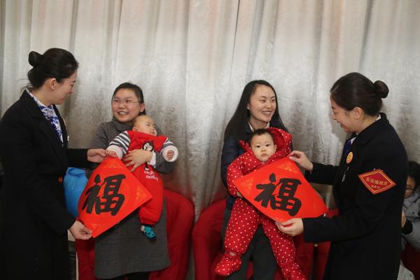 高鐵服務(wù)質(zhì)量獲贊，品質(zhì)升級(jí)實(shí)現(xiàn)旅客滿(mǎn)意度新高度