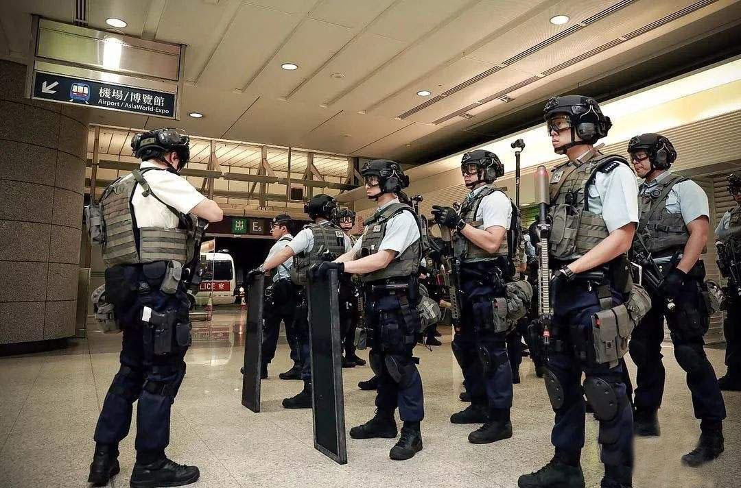 警方通報(bào)，兩名民警遭遇暴力襲擊受傷