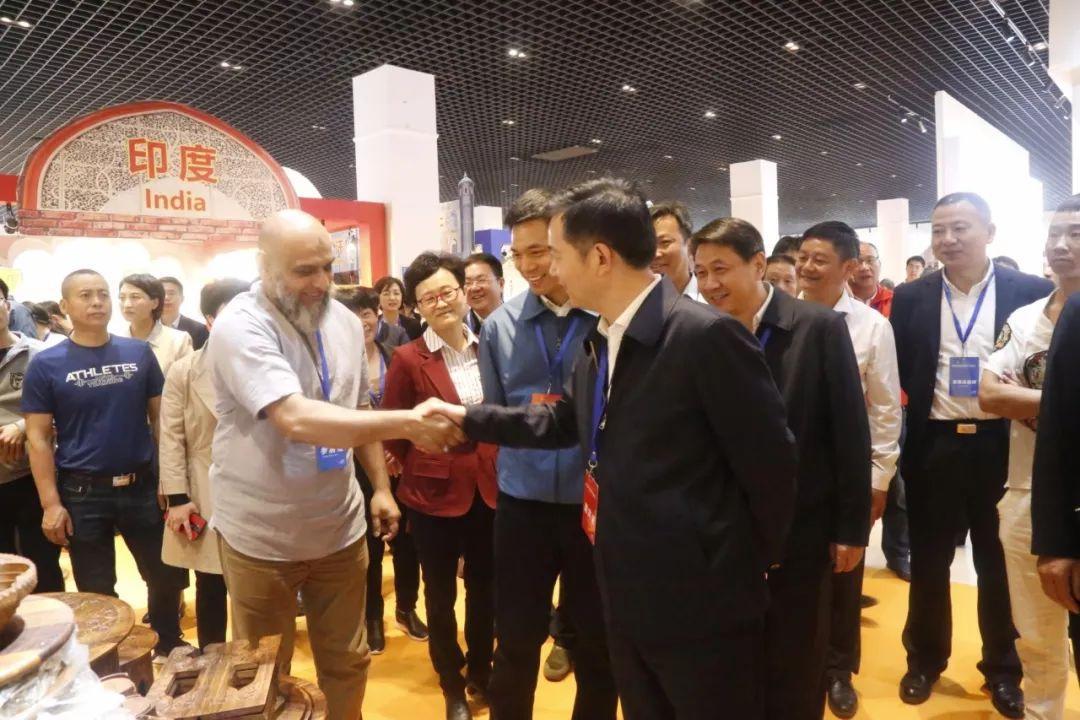 人工智能賦能文化創(chuàng)意產(chǎn)品，智慧升級(jí)引領(lǐng)未來創(chuàng)新浪潮
