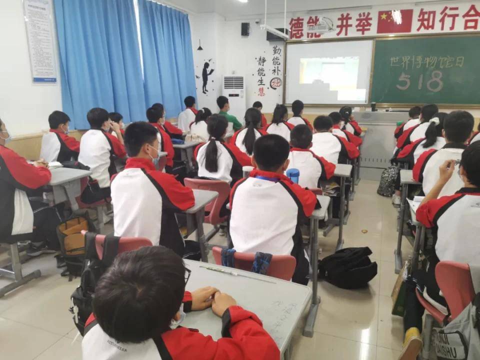 多元文化教育實踐，減少偏見與歧視的策略在學(xué)校中的應(yīng)用