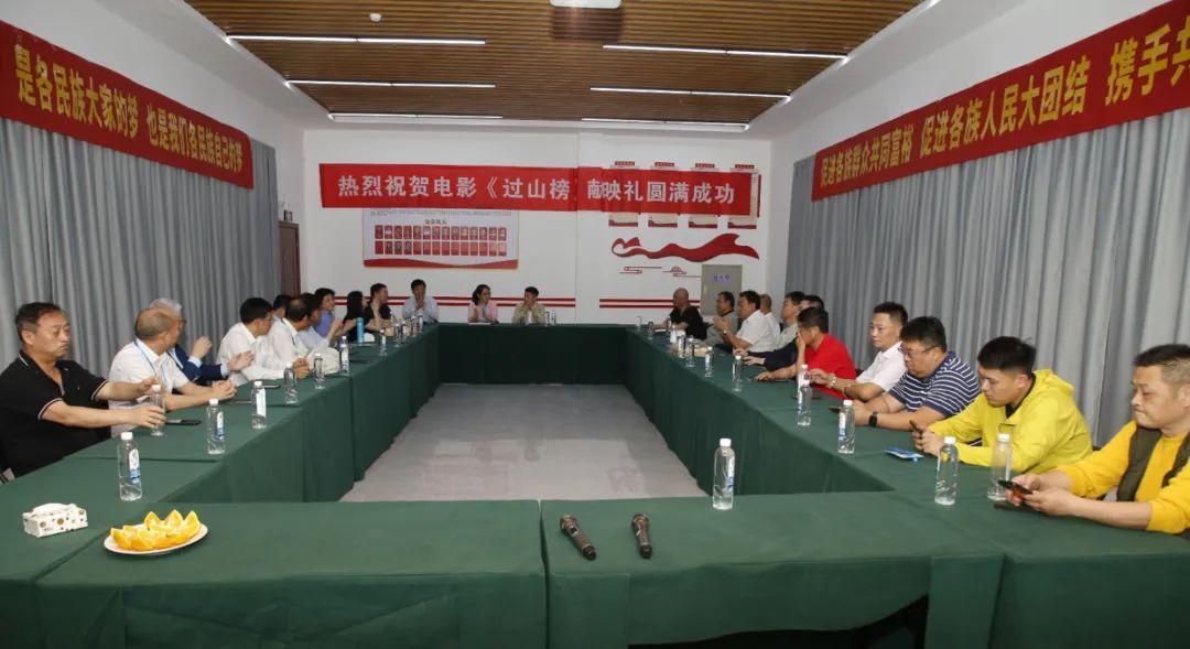多元文化教育視角下的各國教育模式影響研究