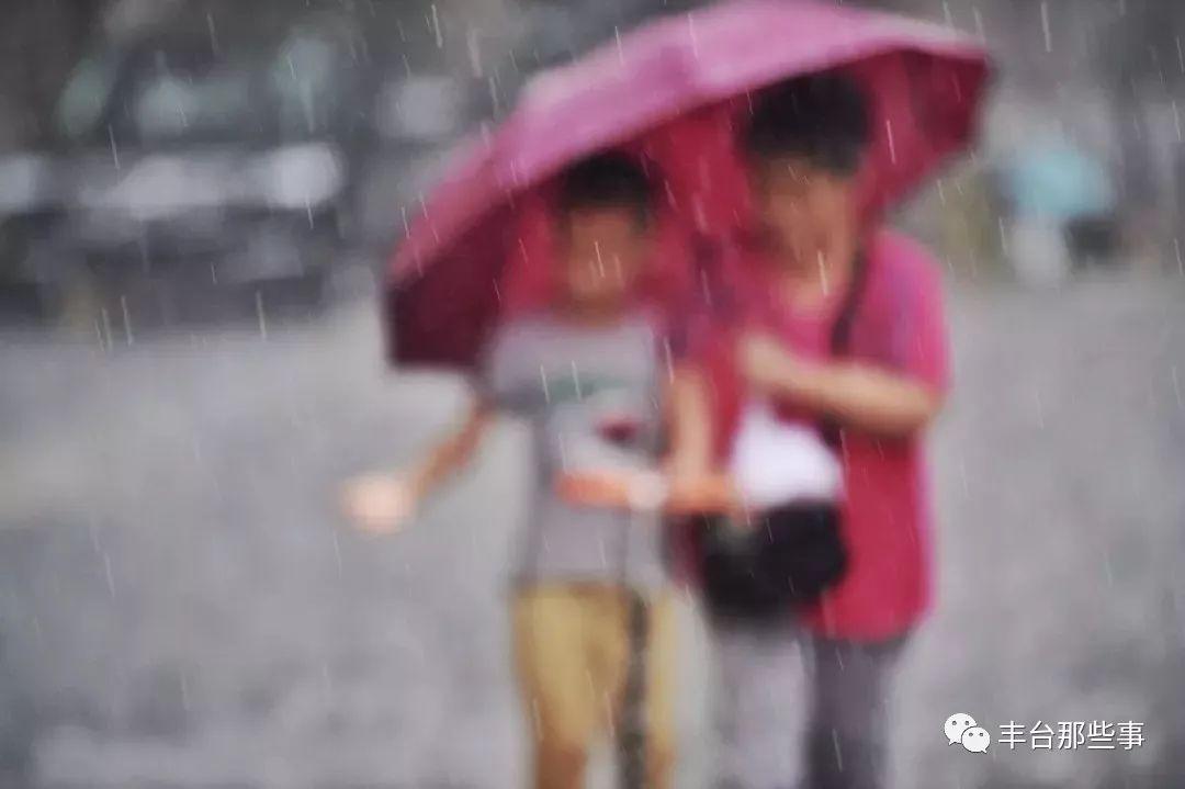 如何應(yīng)對(duì)旅行中的高濕度和悶熱天氣挑戰(zhàn)