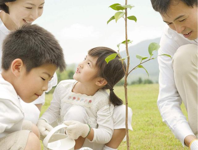 父母如何營(yíng)造健康成長(zhǎng)環(huán)境給孩子？