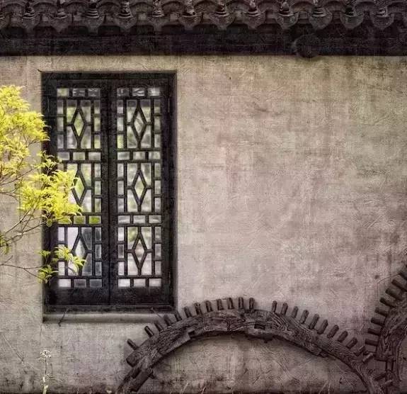 古建筑修復(fù)項(xiàng)目進(jìn)展與傳統(tǒng)工藝傳承的交融，傳承與創(chuàng)新并行之路
