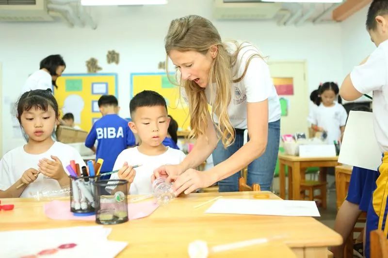 父母如何引導(dǎo)培養(yǎng)孩子的批判性思維技巧