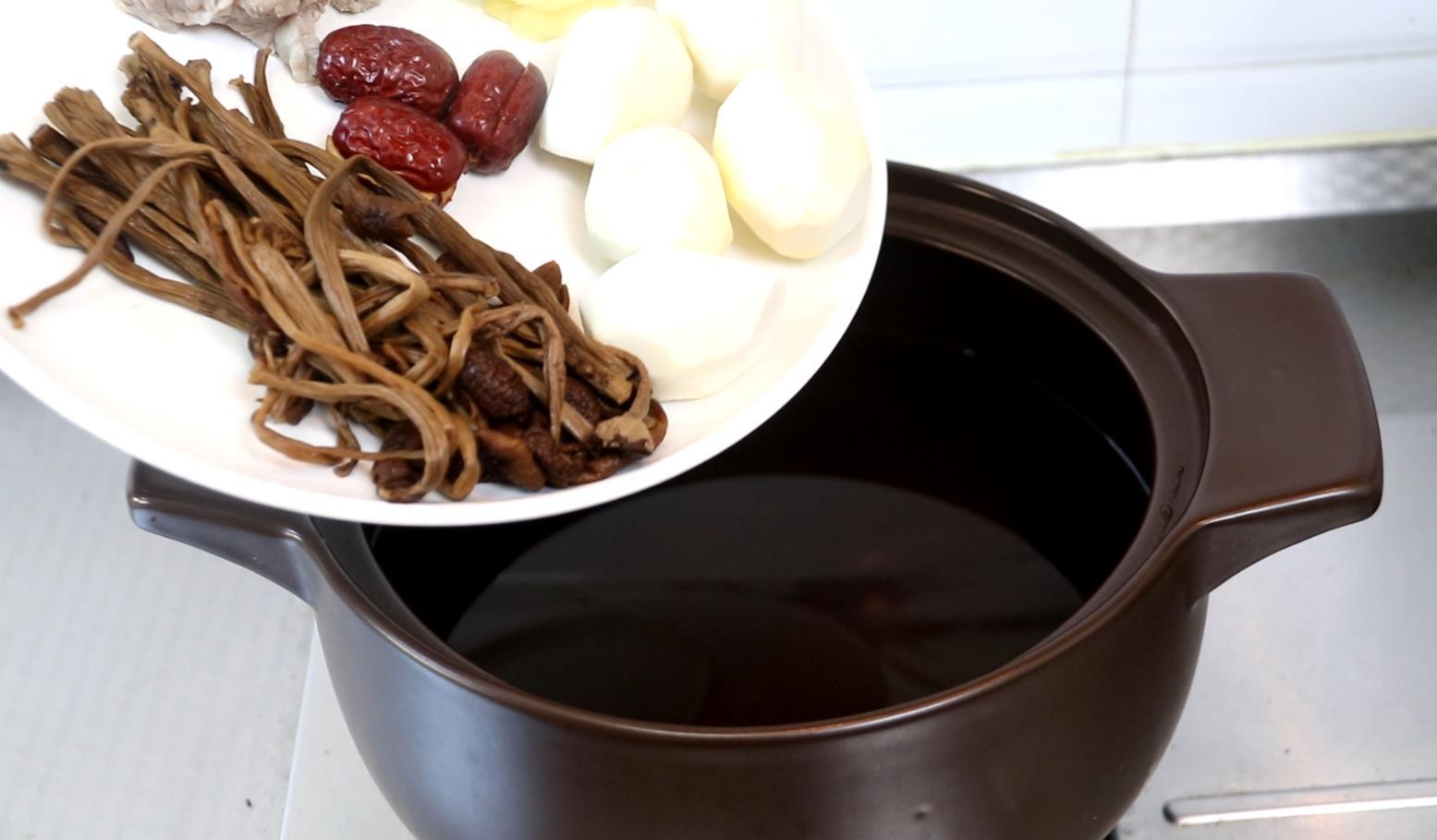 如何通過中藥材增強(qiáng)體質(zhì)與免疫力,高端化科技解決服務(wù)支撐_升級未來86.22.63
